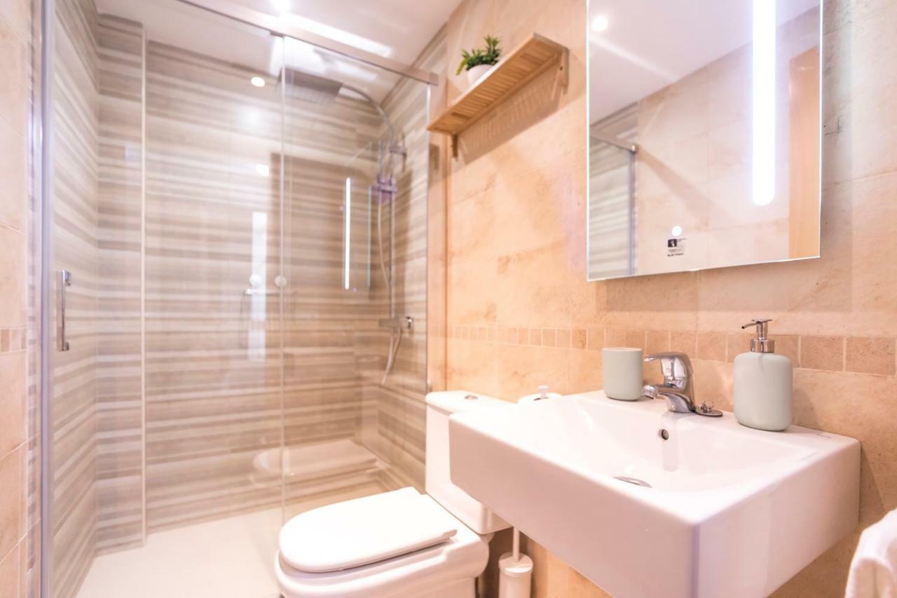 -Malagasunapts- Vibrant Historic City Centre Bagian luar foto